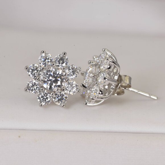 GRA Certified 2.4ct Sunflower Moissanite Stud Earrings 925 - Picture 1 of 4